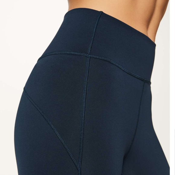 Lululemon In Movement Crop Everlux 19" Nocturnal Teal Size 4 - Picture 5 of 16